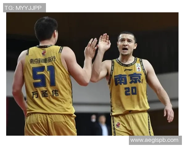 南京篮球队防守策略解析：深度剖析球队战术与执行力的完美结合